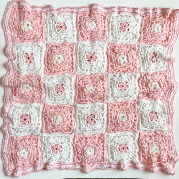 Vintage Handmade Granny Square Rosettes Baby Throw Blanket - Picture 4 of 4